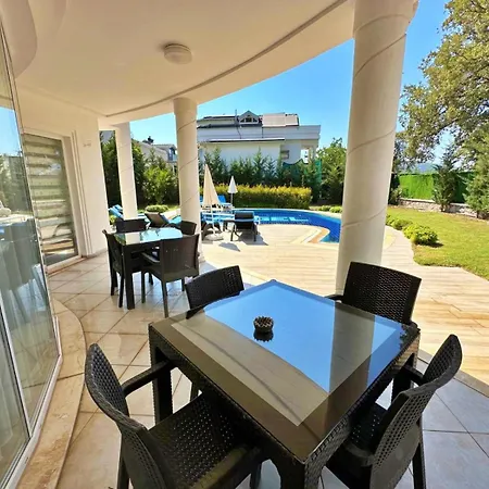 Valley Villa - 4 bedroom Private Villa